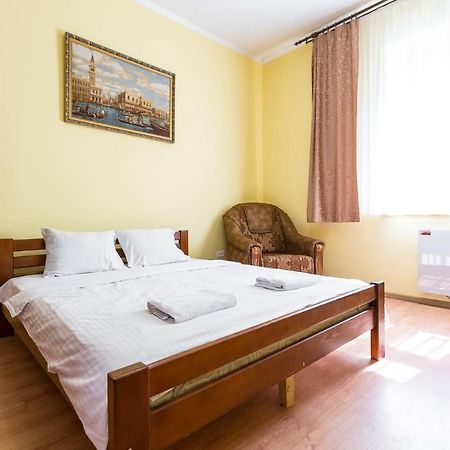 Квартира В Центрі Подобово На Вулиці Коперника 26 Біля Палацу Мистецтв Leópolis Exterior foto